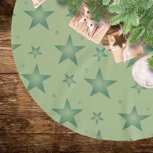 Eleganta och stilrena olivstjärnor på salviagrön b julgransmatta borstad polyester