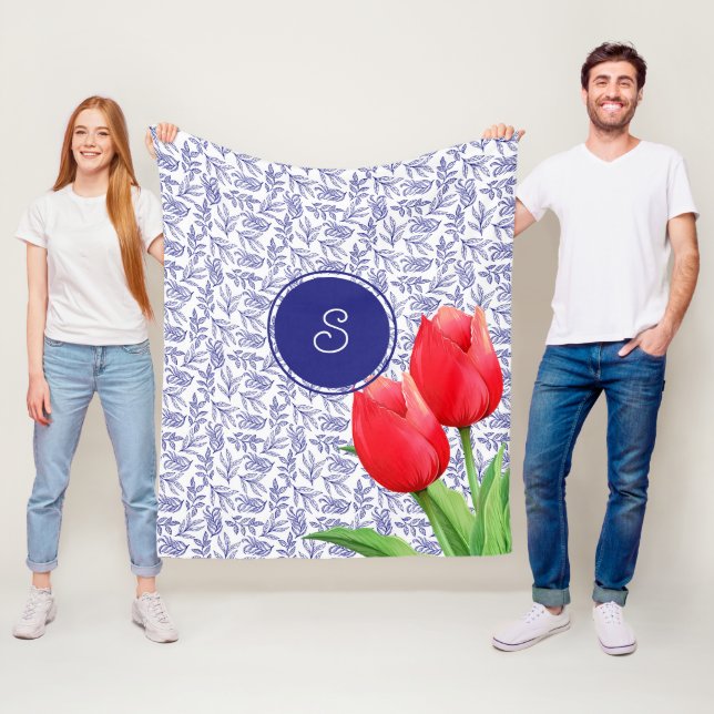 Eleganta röda tulpaner Vårblommor Blått monogram Fleecefilt (På plats)
