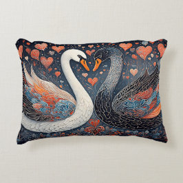 Eleganta svanar vid utsmyckade blommönster prydnadskudde