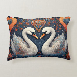 Eleganta svanar vid utsmyckade blommönster prydnadskudde