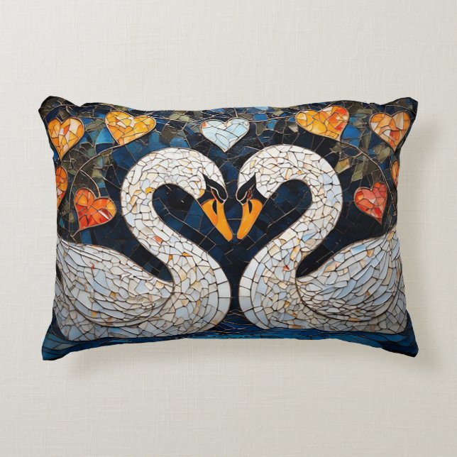 Eleganta svanar vid utsmyckade blommönster prydnadskudde (Framsidan)