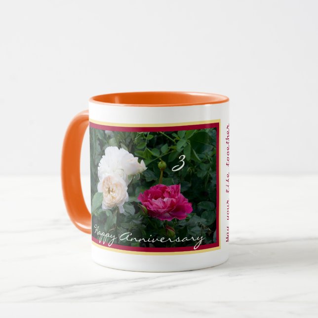 Eleganta tredje bröllopsdagrosor blommor mugg (Framsida vänster)