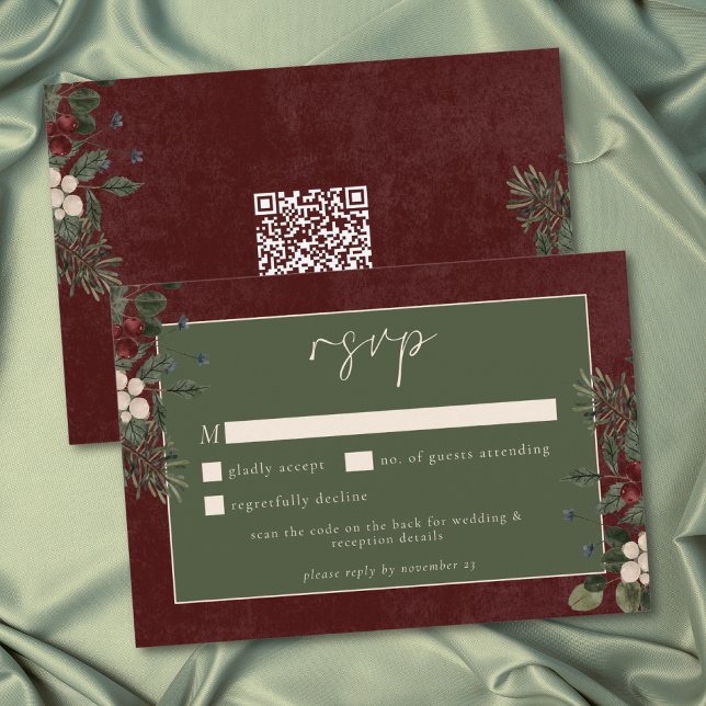 Eleganta vinterbär & tall Burgundy bröllop QR OSA Kort (Elegant Winter Berries & Pine Burgundy Wedding QR RSVP Card)