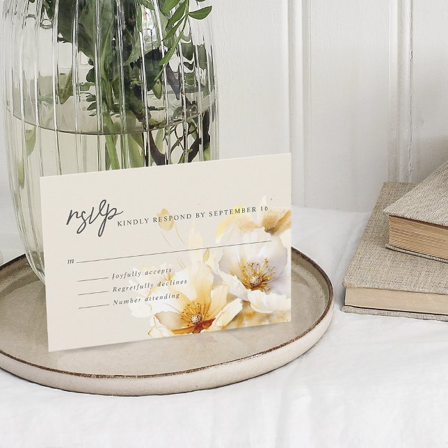 Eleganta vita gula guld blommor OSA kort (Elegant White Yellow Gold Flowers RSVP Card)