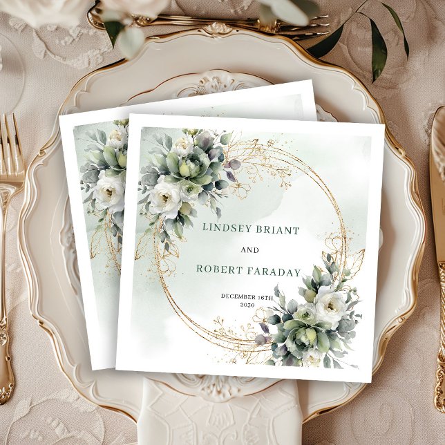 Eleganta vita rosor grönska guld bröllopsservetter pappersservett (Chic White Roses Greenery Gold Wedding Napkins)