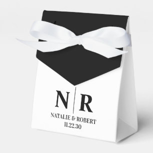 Eleganten Bröllop Monogram Bride and Groom Initial Presentaskar