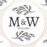 Eleganten Bröllop par Monogram Datumdatum Botanisk Runt Klistermärke<br><div class="desc">Lägg till en liten klass till bröllop med den här unika personligen med ett inledande monogram och bröllop-datum utformningen av botaniska löv. Modern,  minimalistisk och enkel serif-typsnitt för ett sofistikerat utseende. Perfekt för din bröllop-stationär och dina favoriter. Originalkonst av Nic Squirrell.</div>
