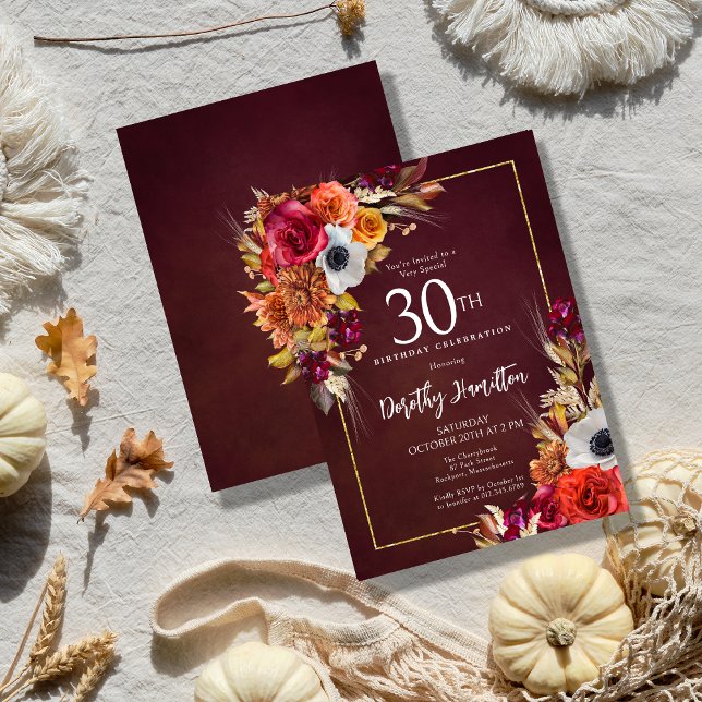 Eleganten Burgundy Fall Flowers skript 30års födel Inbjudningar (Skapare uppladdad)