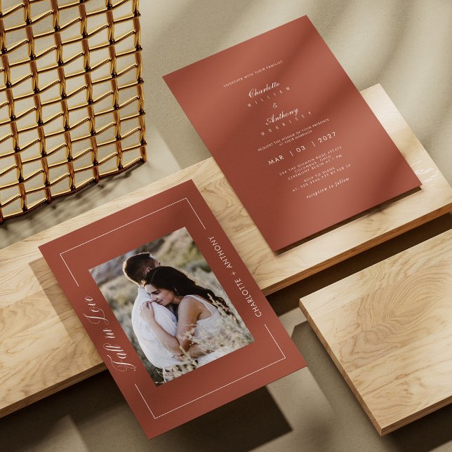 Eleganten faller i inbjudan till bröllopsmötet i K (Personalized Elegant Fall in Love Terracotta Wedding Invitation)