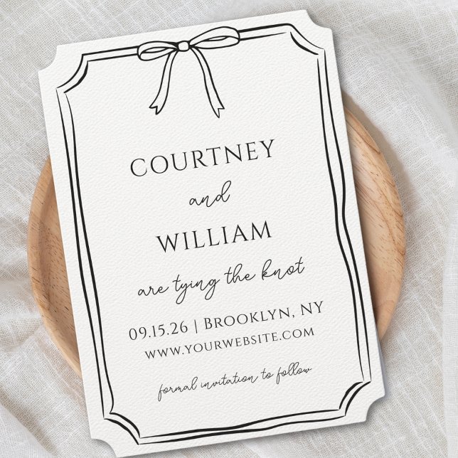 Eleganten "Gifter sig", handritad, modern Spara Datumet (Classic black and white Save the Date card with an elegant bow design—customizable for your wedding.)