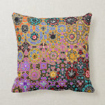 Eleganten Gustav Klimt Fantasy Kudde<br><div class="desc">En juvel som mönster inspirerad av Gustav Klimt och Oriental Carpet.</div>