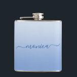 Eleganten Ljusfärgad färgtoning Namnteckning  Blåf Fickplunta<br><div class="desc">En ljus till mörk kornblomsblå blandning med en elegant modern namnteckning namn. Du kan avgruppera lagrar om du vill anpassa teckensnittsinställningarna storlekt,  färg och skugga stil. Den digitala gradientgradienten med sömlösa plattor kan passa de andra mest andra gåvorna på marknaden. En blå kolv till dina brickor.</div>