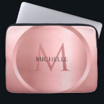 Eleganten Monogram för Anpassningsbarna Ro Guld Laptop Fodral<br><div class="desc">Ro Guld Anpassningsbar Mall Elegant Monogram Modern Laptop sleeve / Fodral.</div>