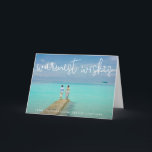 Eleganten Önskemål Beach Photo Jul Helgkort<br><div class="desc">Skicka ut helgdag med det här nautiska,  veckovisa julkortet med en enkel design med ord "varmaste önskemål" i ett tunt,  vitt skript med elegant,  tillsammans med ditt meddelande över vågräts favoritsemesterfoto. Lägg till ditt personliga meddelande i insidan eller ta bort texten om du vill lämna skriva till meddelandet.</div>
