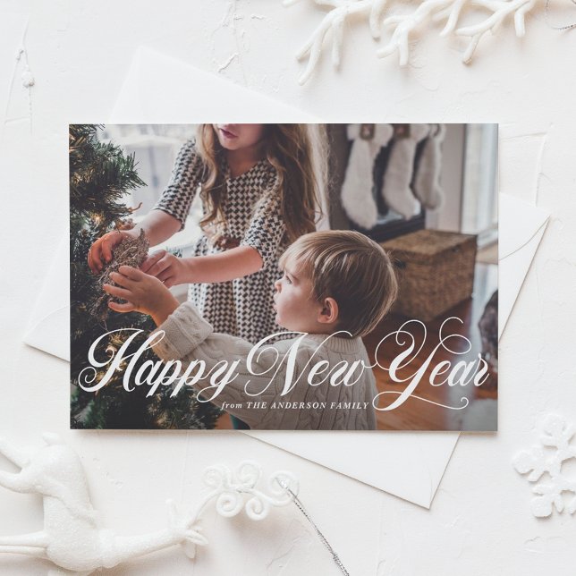 Eleganten skrivar kortet för lägenheten för det | julkort (White Elegant Script Happy New Year Photo Holiday Card)