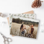 Elegantens fotomoderna, minimala, naturliga botani julkort<br><div class="desc">Elegantens fotomoderna minsta plana platta God jul-helgdag med naturlig vattenfärg,  botanisk typografi.</div>
