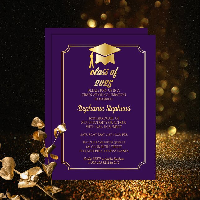 Elegantens Lila | Guld Cap College Graduation Part Inbjudningar (Elegant Purple and Gold Tone Graduation Cap "Class of 2025" College Graduation Party Invitation)