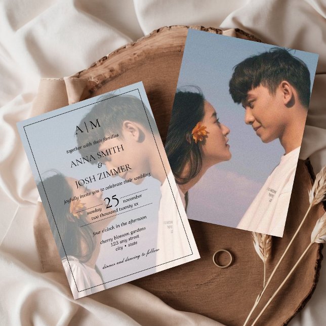 Elegantens minimalistiska monogram fotoöverlägg Br Inbjudningar (Photo Overlay Minimalist 2 Photo Wedding Invitation)