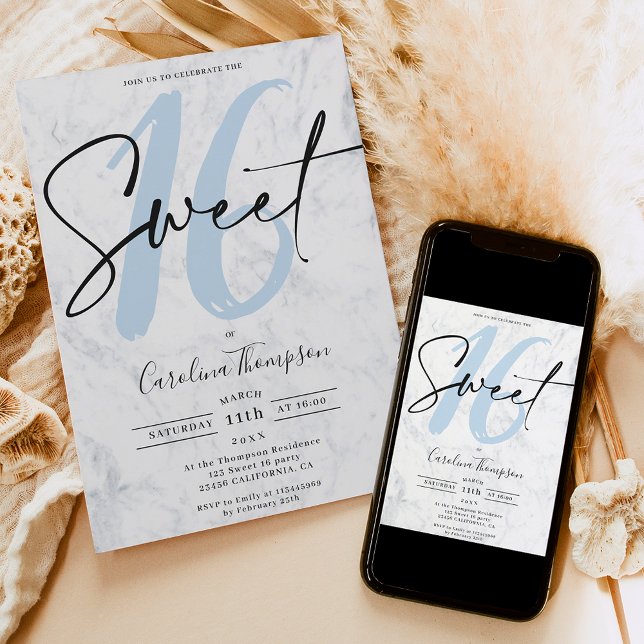 Elegantens vita marmorskript blåfoto Söt 16 Inbjudningar (Elegant white marble script blue photo Sweet 16 Invitation)