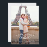 Elegantt säsong kort Groupon för hälsningfoto<br><div class="desc">Denna eleganta helgdag/julkort presenterar en utsmyckad bokstäver med ord "säsong hälsningar och gott nytt år" och en bild i bakgrunden. Denna design har en chic- och vintagekänselförnimmelse med en modern vridning.</div>