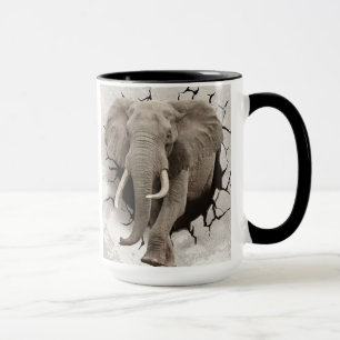 Elephant bryter igenom väggen mugg