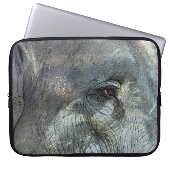 ELEPHANT EYE LAPTOP SLEEVE (Framsidan)