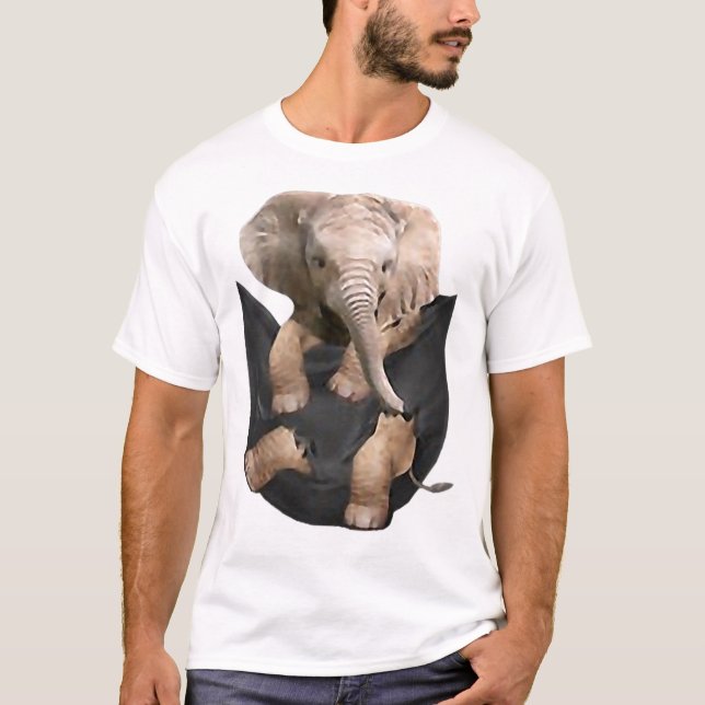 Elephant in Pocket Gifts Funny Elephant Älskare T Shirt (Framsida)