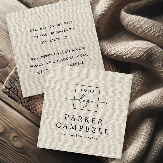 Elfenbensbelysning i elegantens logotyp: minimalis fyrkantigt visitkort (Ivory light tan linen look elegant logo minimalist square business card)