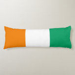 Elfenbenskustens flagga kroppskudde<br><div class="desc">Elfenbenskustens patriotiska flagga.</div>