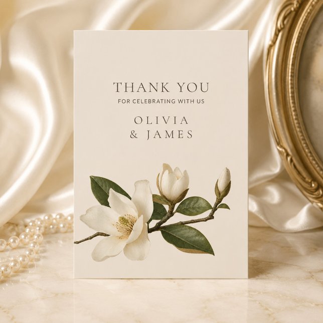 Elfenbensmagnolia Elegant Tacksamhetskort för Bröl Tack Kort (Ivory Magnolia Elegant Wedding Thank You Card)
