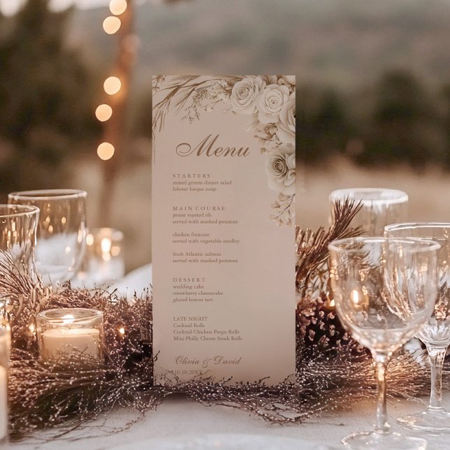 Elfenbensrosor Beige Bröllopsmenykort Meny (Boho Beige Dried Flower and White Roses Wedding Menu on a wedding table with glasses and candles)