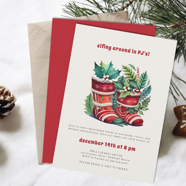Elfing PJ s Friendsmas Funny jul Party Inbjudningar (friendsmas christmas party invitation funny elfing around in pj elf slippers watercolor)