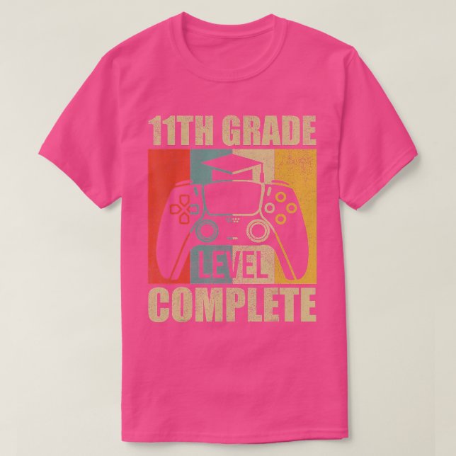 Elfte Klass-nivån är färdig som Manar Boys Student T Shirt (Design framsida)