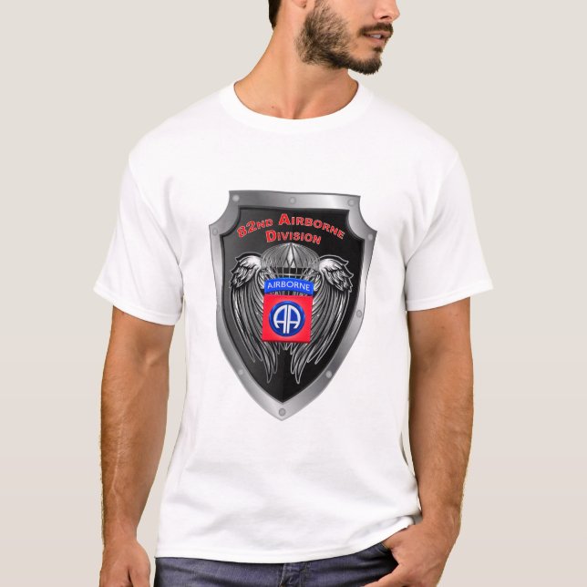 Elite 82:a Airborne Division T Shirt (Framsida)