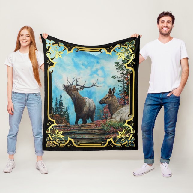 Elk, tjur och ko i Montana-skogen Fleecefilt (På plats)