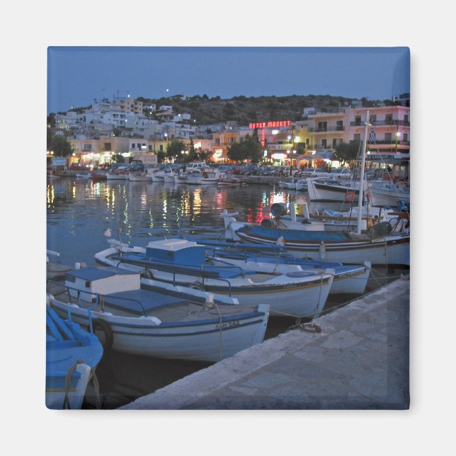 Elounda by night magnet (Framsidan)