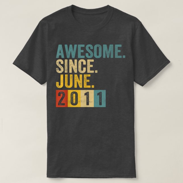 Elva år Fantastisk sedan juni 2011 elfte födelseda T Shirt (Design framsida)