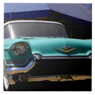 Elvis Presleys gröna cabriolet i Kakelplatta