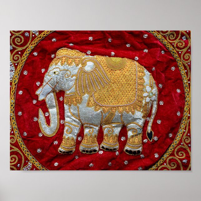 Embelled Indian Elephant Red and Guld Poster (Framsidan)