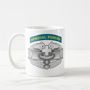 Emblem för SF-Q-flik och stridläkare Kaffemugg