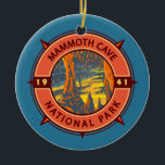 Emblem i mammoth Cave nationalpark Retro Compass Julgransprydnad Keramik<br><div class="desc">Design för vektorgrafik för mammoth Cave-vektor. Parken ligger i väster-centrala Kentucky,  som omfattar delar av Mammoth Cave,  världens längsta grottsystem.</div>