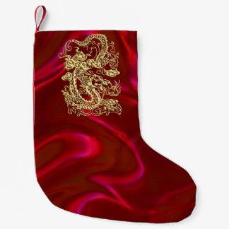 Embossed Guld Dragon on Red Satin Print Liten Julstrumpa