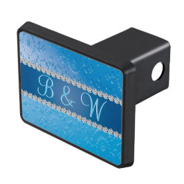 Embossed Monogram Blue Flower Dragkroksskydd