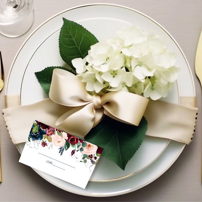 Embrace Blommigt Bröllop | Burgundy Navy Blue Placeringskort (Skapare uppladdad)