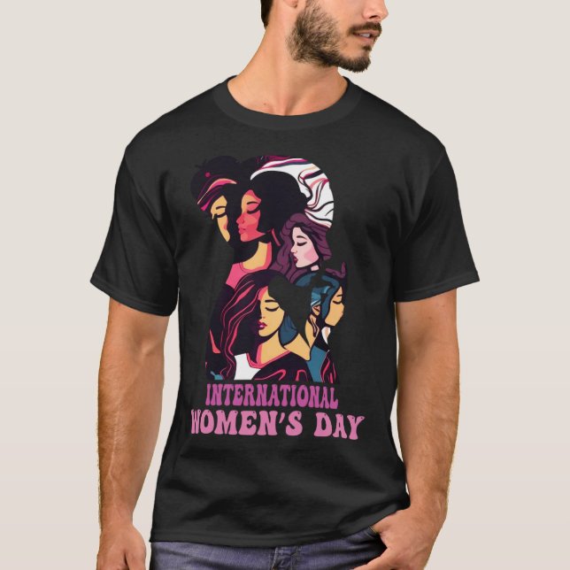 Embrace Equity International Womens Day 2023 For W T Shirt (Framsida)