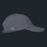 EMBRODIERAD STIL-KONSTRUKTION BRODERAD KEPS<br><div class="desc">EMBROIDERED STIL DESIGN</div>