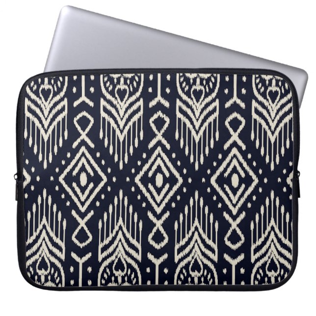 Embroiderade Ikat Fabric: Ethnic Elegance Laptop Fodral (Framsidan)