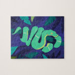 Emerald Boa Snake i Modern Jungle Pussel<br><div class="desc">Njut av ett underbart pussel med denna framväxande boa-orm i djungeln.</div>