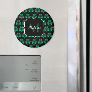 Emerald Grönt Gnistra Shamrock Black Monogram Magnet