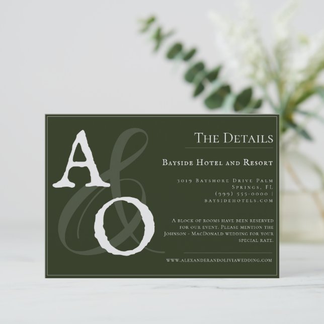 Emerald Grönt Minimalist Monogram Bröllop Tilläggskort (Stående Fram)